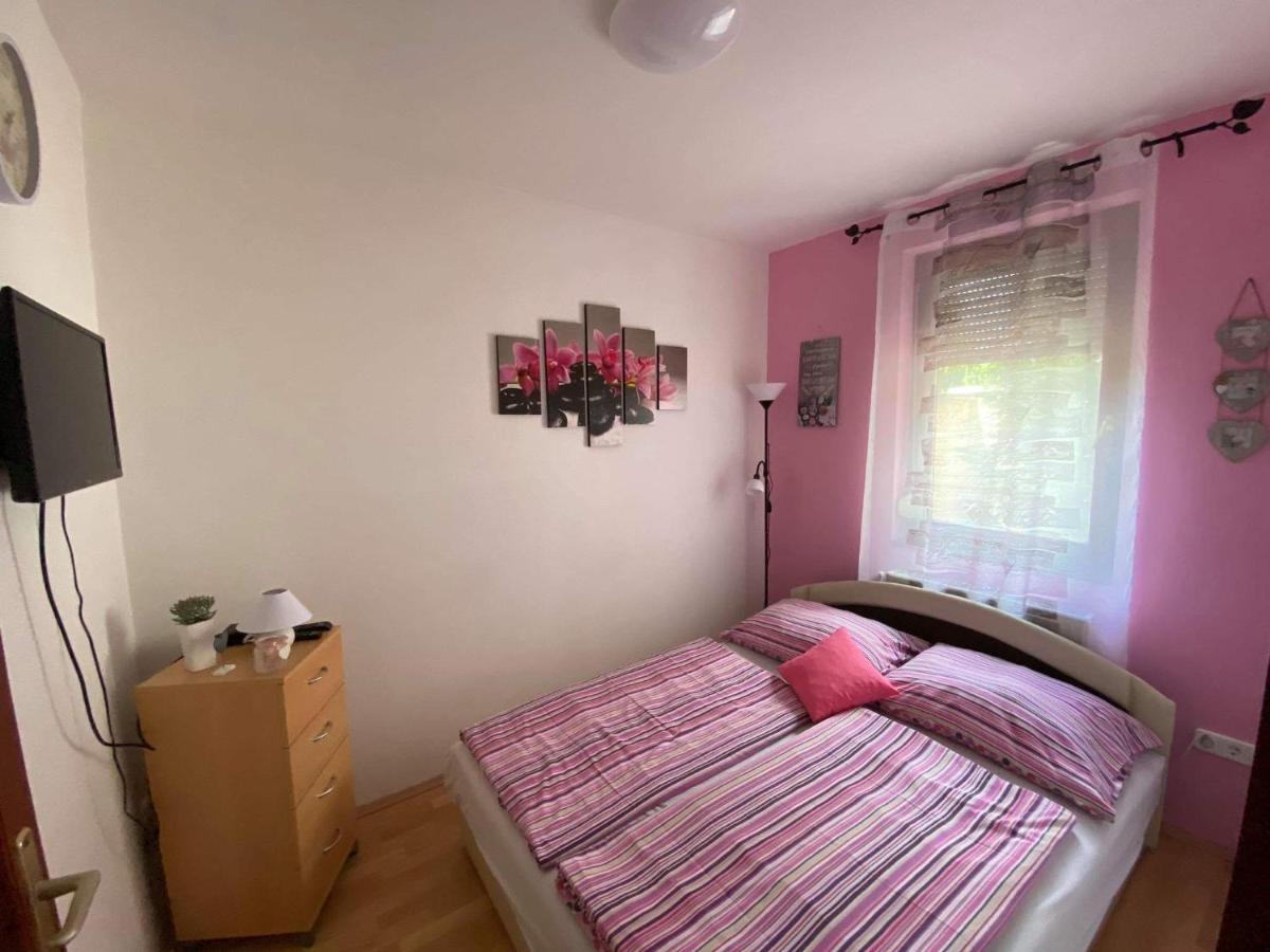 Hellasz Apartman Gyula Luaran gambar