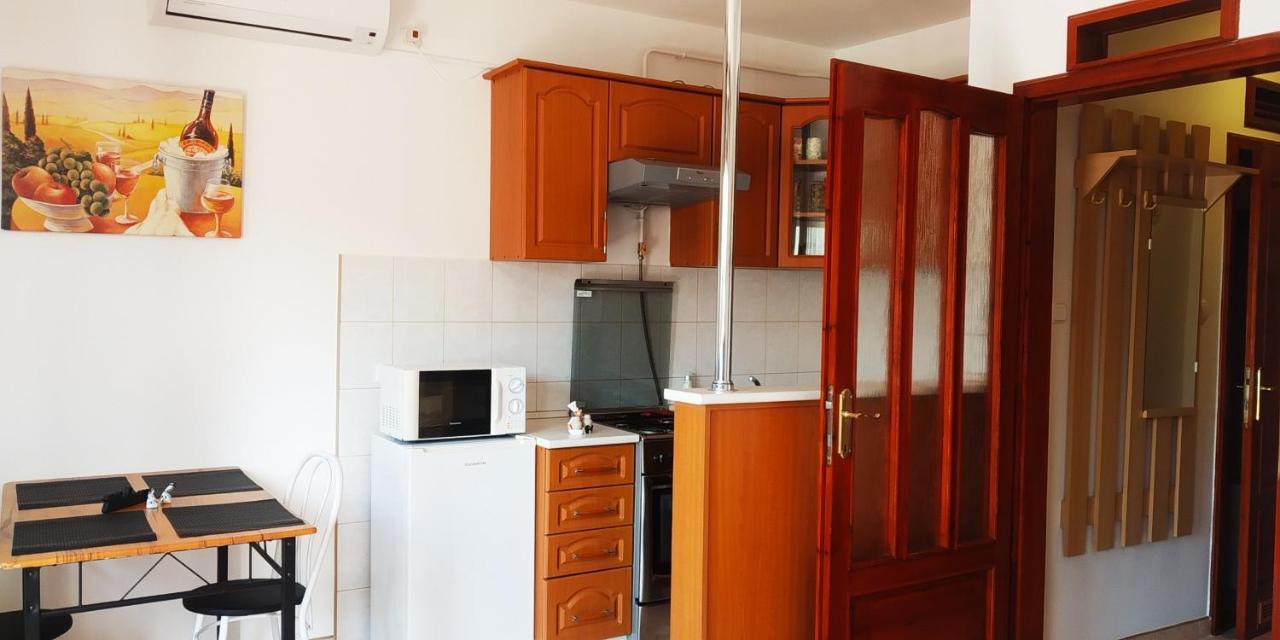 Hellasz Apartman Gyula Luaran gambar