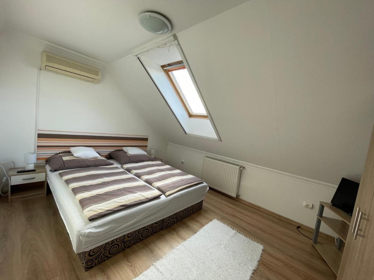 Hellasz Apartman Gyula Luaran gambar