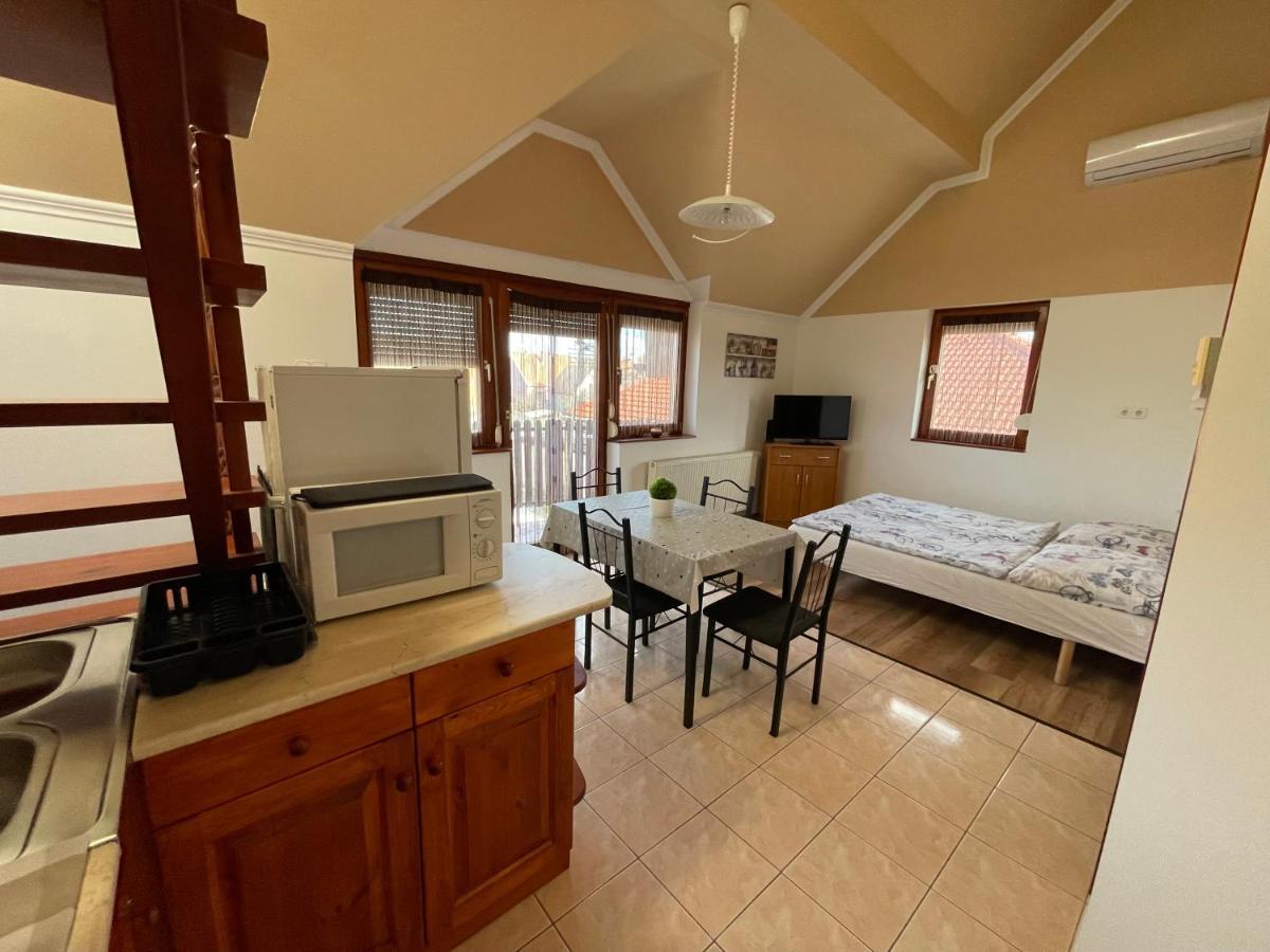 Hellasz Apartman Gyula Luaran gambar