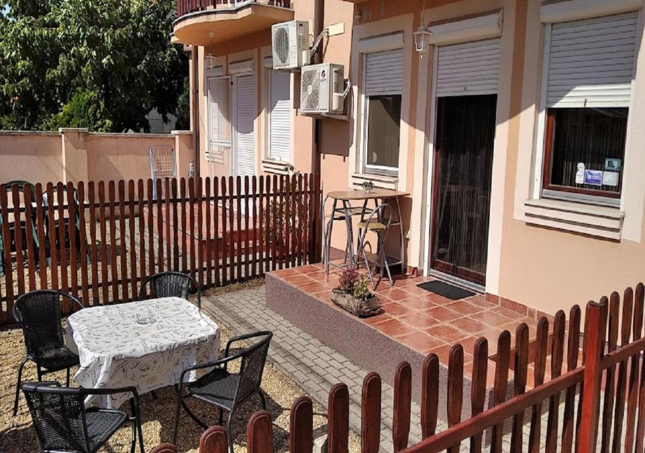 Hellasz Apartman Gyula Luaran gambar