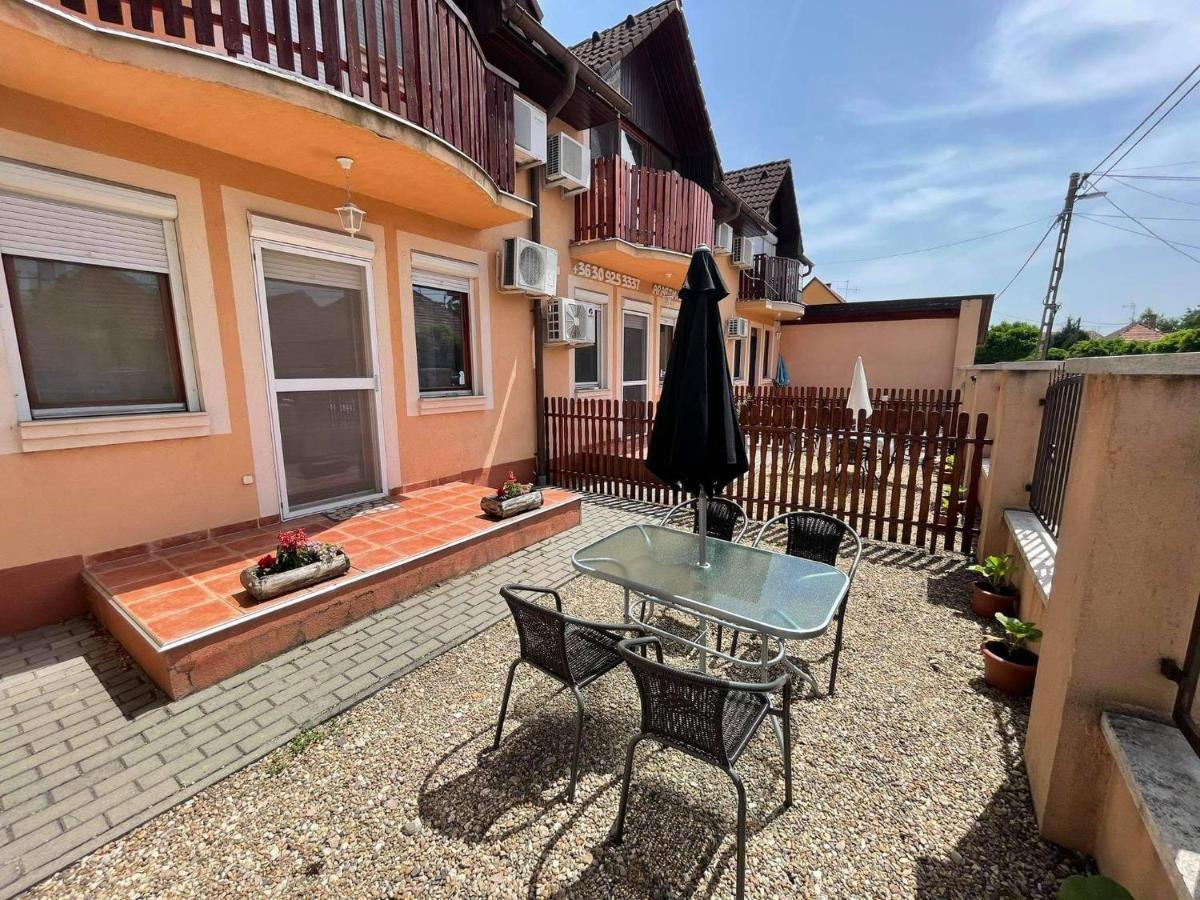 Hellasz Apartman Gyula Luaran gambar