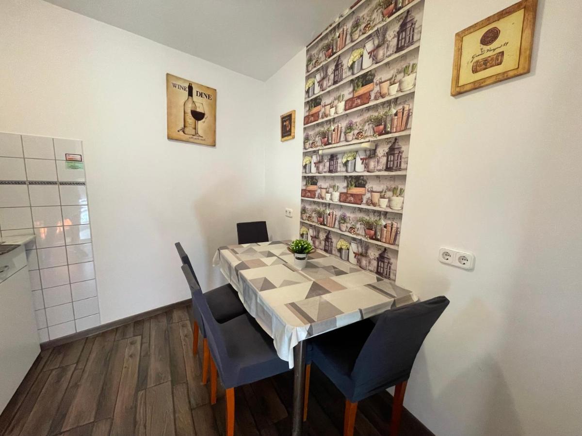 Hellasz Apartman Gyula Luaran gambar