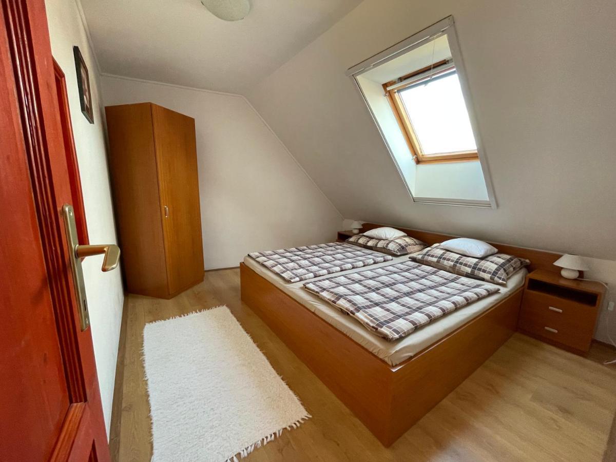 Hellasz Apartman Gyula Luaran gambar