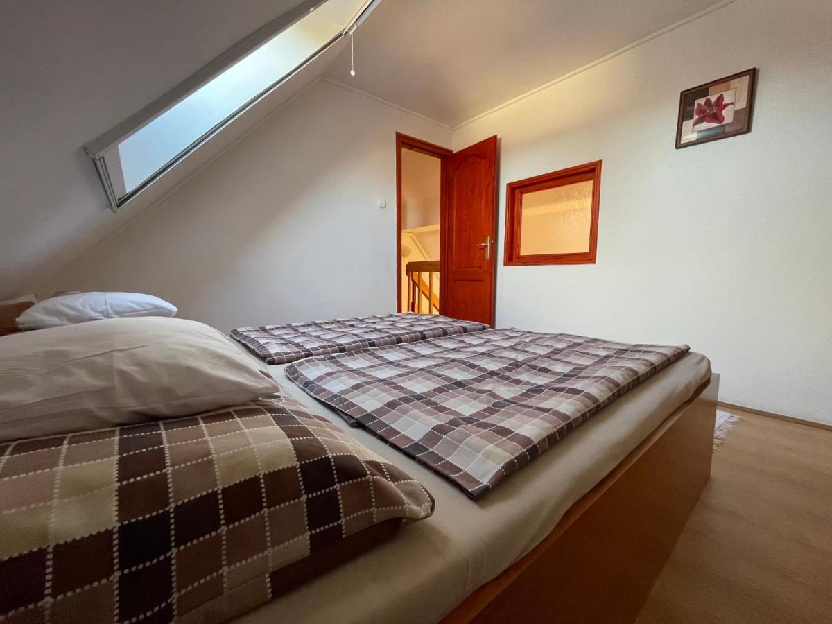 Hellasz Apartman Gyula Luaran gambar