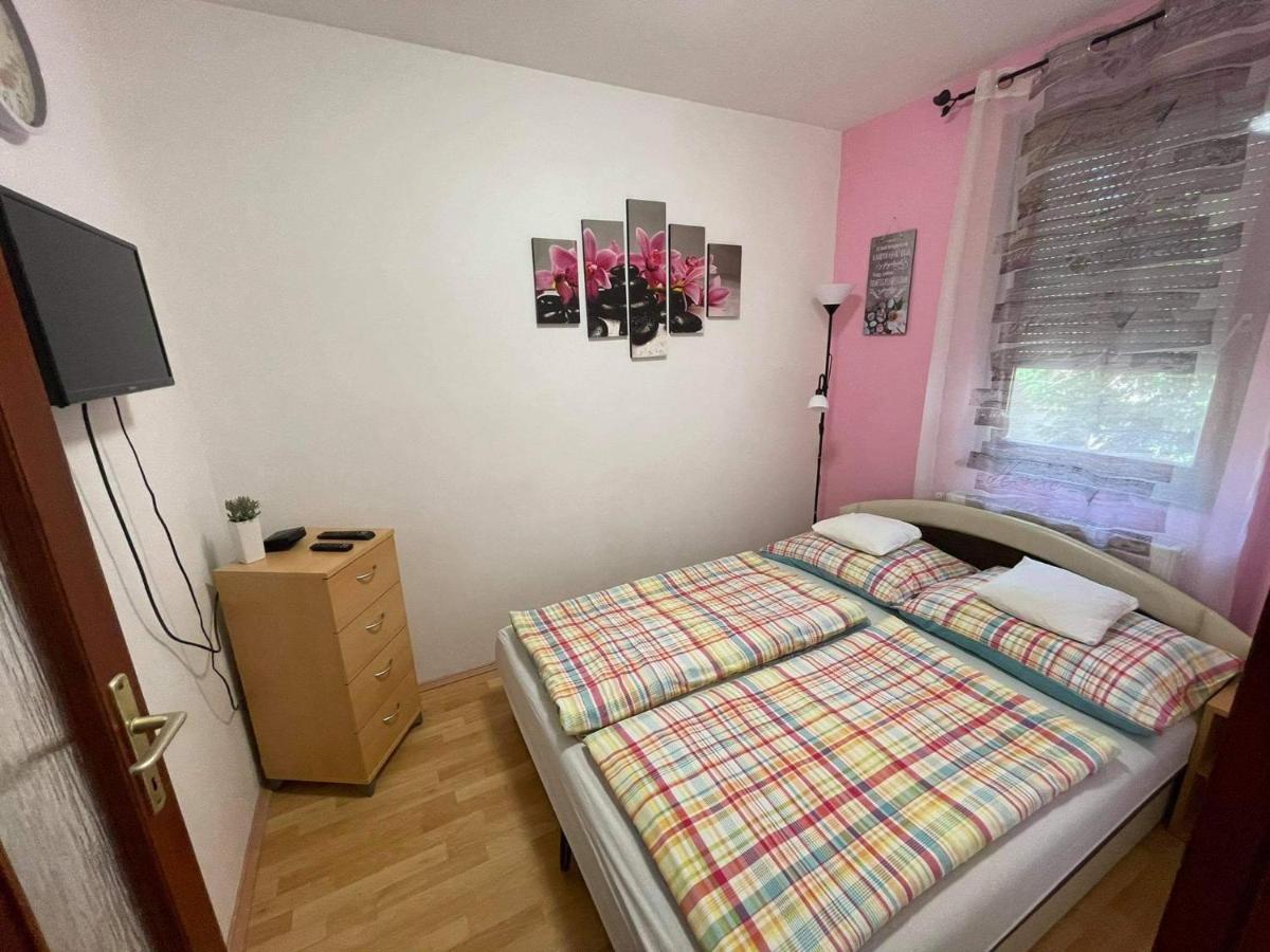Hellasz Apartman Gyula Luaran gambar