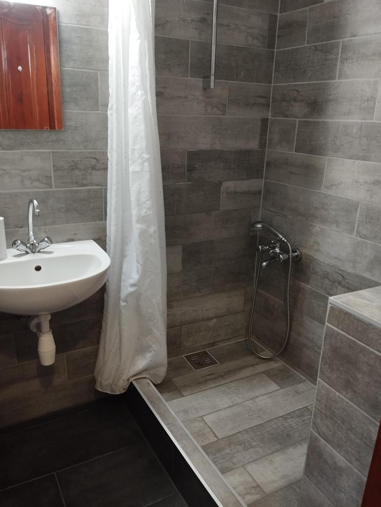 Hellasz Apartman Gyula Luaran gambar