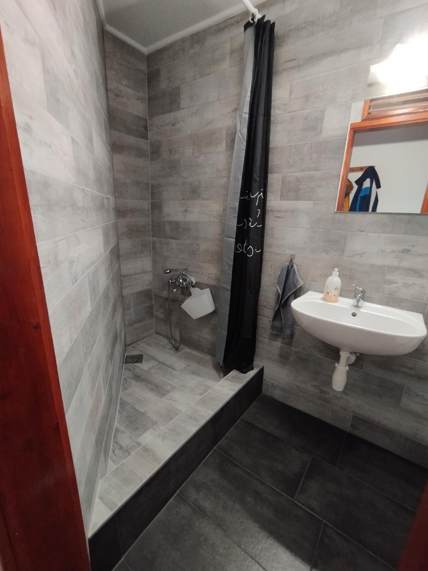 Hellasz Apartman Gyula Luaran gambar