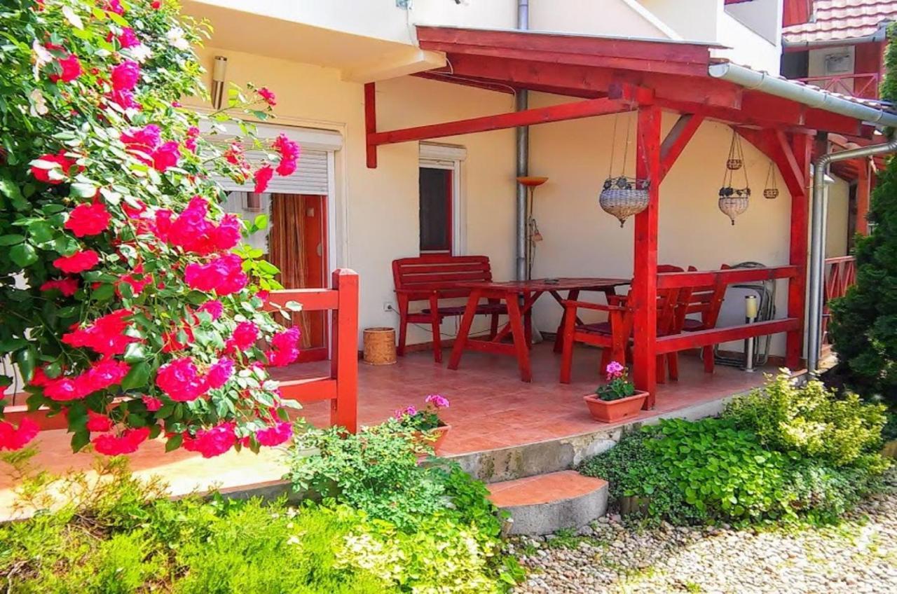 Hellasz Apartman Gyula Luaran gambar